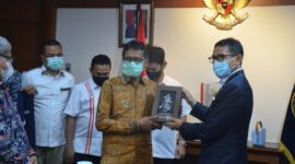 Irwan Prayitno dan Sandiaga Uno