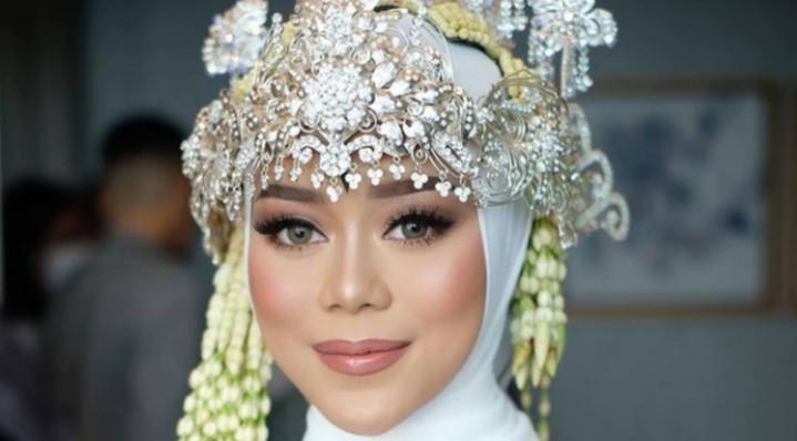 Netizen Nyinyiri Make up Lesty Kejora Tak Manglingi
