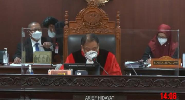 Hakim MK Sebut Pilkada Pessel, Pilkada yang Tidak Selesai-selesai
