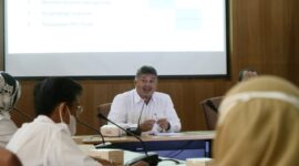 Walikota Solok Zul Elfian memimpin rapat Penyusunan Kajian Sistem Transportasi Pendukung Pengembangan Kawasan Agrowisata Payo dalam rangka meningkatkan aksesibilitas agrowisata Payo