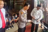 Wali Kota Padang Hendri Septa mengunjungi 6 pelajar aksi tawuran di Mapolresta Padang, Jumat (29/7/2022).