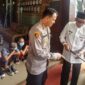 Wali Kota Padang Hendri Septa mengunjungi 6 pelajar aksi tawuran di Mapolresta Padang, Jumat (29/7/2022).