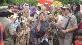Perang pisang merupakan salah satu keunikan yang ada di Surantih. Cek yang lainnya 