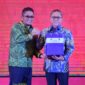 Wali Kota Padang Hendri Septa bersama Menteri Perdagangan RI Zulkifli Hasan saat acara Rakernas Apeksi di Kota Padang, Minggu (7/8). Foto: Diskominfo Kota Padang 