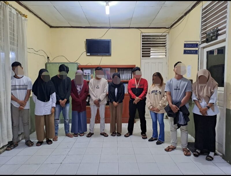 Lima pasangan muda-mudi di Pesisir Selatan terjaring razia Satpol PP dan Damkar karena berpacaran di tempat gelap 