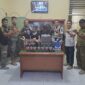 Satpol PP Pessel Amankan Pemandu Karaoke dan Puluhan Liter Minuman Beralkohol