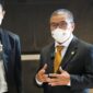 Anggota DPR RI Dapil Sumatera Barat 1 dari Fraksi PKS Hermanto saat diwawancarai wartawan 