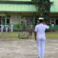 Kepala Bidang Ketentraman dan Ketertiban Umum Satpol PP Pessel Dongki Agung Pribumi saat menjadi inspektur upacara di SMKN 2 Painan 