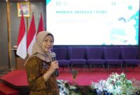 Anita sebagai Pemeriksa Desain Industri Muda di Direktorat Jenderal Kekayaan Intelektual (DJKI) Kemenkumham saat menyampaikan perbedaan desain industri dengan hak cipta.