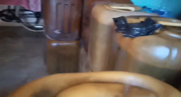 Tangkapan Layar Video Dugaan Penimbunan BBM Bersubsidi oleh Oknum Polisi Berpangkat Iptu di Pessel