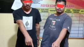 Dua terduga pelaku penyalahgunaan narkoba yang ditangkap oleh Unit Reskrim Polsek Sutera di sebuah rumah di Kampung Sungai Sirah, Nagari Surantih.