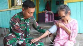 Satgas Tentara Manunggal Membangun Desa (TMMD) melaksanakan kegiatan pemeriksaan kesehatan gratis, bagi masyarakat Nagari Painan