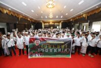 Antusiasme ribuan ulama dan tokoh Minangkabau saat menghadiri kegiatan Istighosah Kebangsaan dan Doa Bersama di Sumatera Barat 