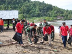 Bersama Masyarakat, Tim Satgas TMMD Bersih-Bersih Pantai Sungai Nipah