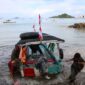 Satgas TMMD ke 115 Kodim 0311/Pessel Bantu Sandarkan Perahu Nelayan 