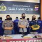 Kapolres bersama Wakapolres dan Kasatresnarkoba saat press release di Painan, Selasa (1/11) pagi 