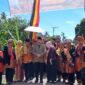 Kombes Pol Kamaruddin (berpeci hitam sebelah kiri) dan Brigjen Pol Jafriedi (berpeci hitam sebelah kanan)