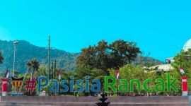 Landmark Pasisia Rancak di Painan, Kecamatan IV Jurai, Kabupaten Pesisir Selatan 