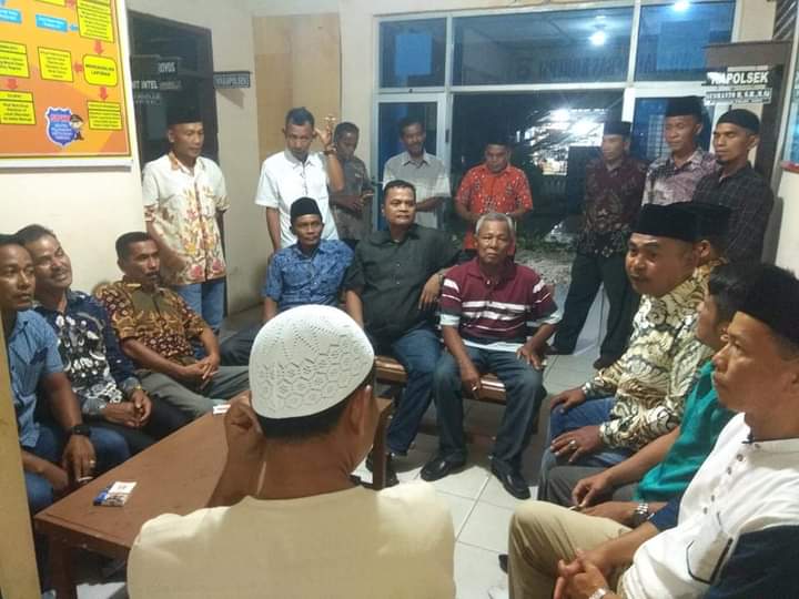 Datangi Polsek Lengayang, Wali Nagari se-Sutera Desak Polisi Usut Tuntas Kasus Persekusi Terhadap Warganya