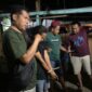 Sedang Duduk Santai Didepan Rumah, Pemuda di Pessel ini Tiba-tiba Diringkus Polisi