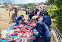 Pabrik Aqua Memberikan sumbangan hewan qurban kepada warga Tiga Jorong