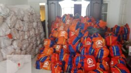 Bantuan bermerk BNPB yang menumpuk di Rumah Dinas Wakil Bupati Pessel memicu kontroversi 