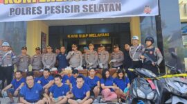 Polres Pesisir Selatan saat menggelar konferensi pers di Mapolres setempat