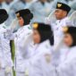 Raidzaky Rafifaldrie (sebelah kiri) saat bertugas menjadi paskibraka di IKN
