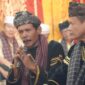 Salah satu prosesi dalam upacara adat melewakan datuak di Minangkabau. Foto: Prokopim Setda Tanah Datar