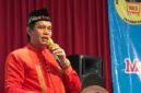 Anak Salido yang kini menjabat sebagai Direktur Eksekutif Minang Diaspora Network-Global (MDNG) atau Jaringan Perantau Minang Sedunia, Burmalis Ilyas saat memberikan sambutan dalam acara Halal Bihalal Himpunan Keluarga Salido se-jabodetabek.