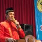 Anak Salido yang kini menjabat sebagai Direktur Eksekutif Minang Diaspora Network-Global (MDNG) atau Jaringan Perantau Minang Sedunia, Burmalis Ilyas saat memberikan sambutan dalam acara Halal Bihalal Himpunan Keluarga Salido se-jabodetabek.