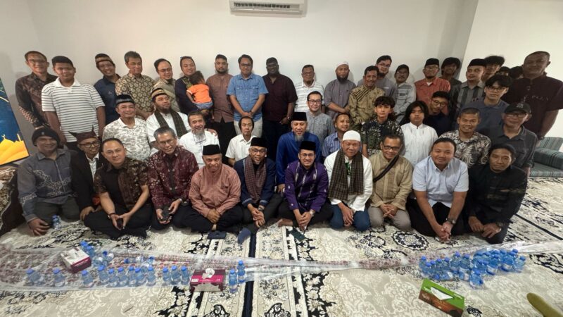 Halal bihalal sekaligus pengukuhan Pengukuhan Pengurus Ikatan Keluarga Minang Qatar 