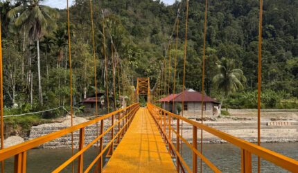Perbaikan Jembatan Gantung di Kampung Lubuk Nyiur Tuntas, Akses Warga Kembali Lancar