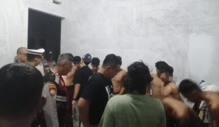 Polisi Grebek Rumah Kos di Pesisir Selatan, 12 Pria dan 1 Wanita Diamankan