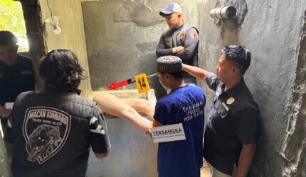 Rekonstruksi Pembunuhan Sadis Warga Sutera di Bukit Ransam Painan Digelar, Pelaku Peragakan 16 Adegan