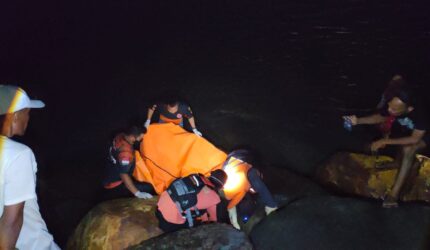 Lengayang Gempar, Mayat Tanpa Identitas Ditemukan di Sela Batu Penahan Abrasi Pantai Pasir Putih