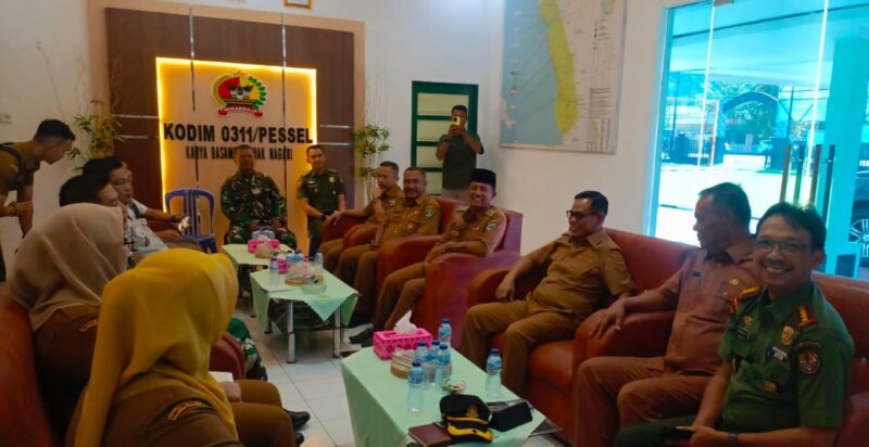 Wakil Bupati Pesisir Selatan Risnaldi Ibrahim di Makodim 0311/Pesisir Selatan