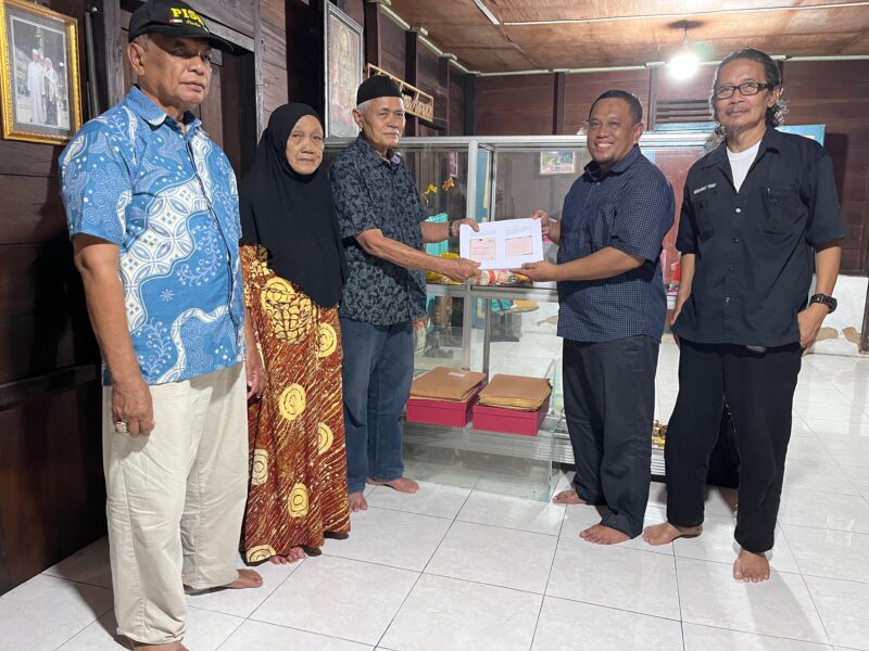 Kunjungan ke rumah Pewaris Kesultanan Tarusan, Pesisir Selatan 