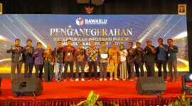 Bawaslu Pessel resmi ditetapkan sebagai Terbaik I tingkat Provinsi Sumatera Barat dengan predikat 