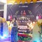 Ketua TP PKK Pesisir Selatan Lisda Hendrajoni saat memberikan sambutan dalam acara Malam Gala Dinner Uda-Uni Duta Wisata Pesisir Selatan di Rumah Dinas Bupati pada Kamis (30/10/2025)