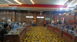 DPRD Pesisir Selatan menggelar Rapat Dengar Pendapat (RDP) dengan Organisasi Masyarakat Inderapura Bersatu di ruang rapat paripurna DPRD setempat, Jumat (31/10/2025) sore