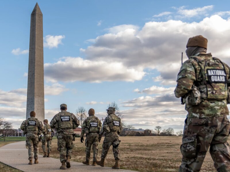 AS menangguhkan sementara visa bagi semua pemegang paspor Afghanistan, menghentikan permintaan suaka | Berita Donald Trump

