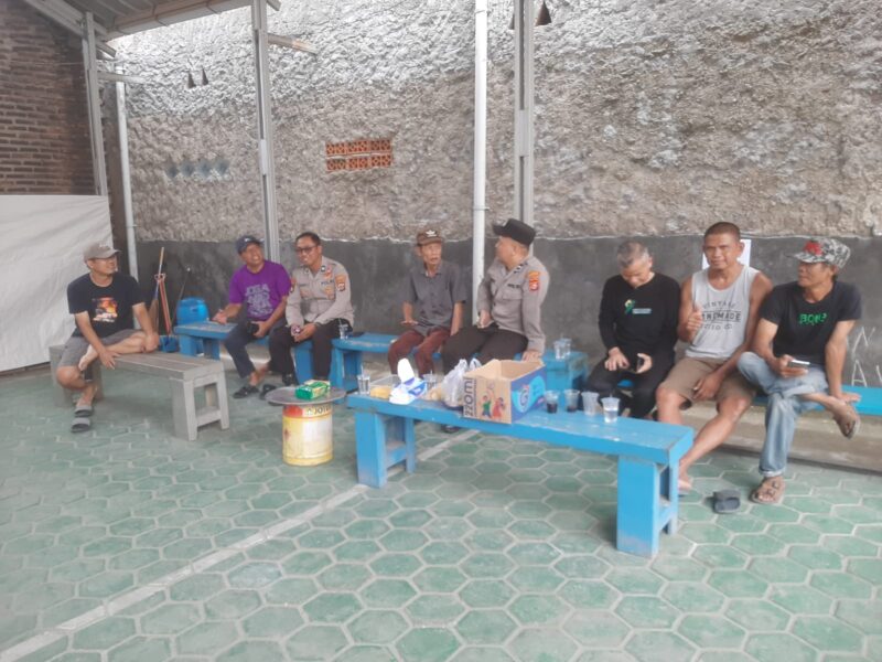 Anggota Polsek Kramatwatu Piket Polisi Serkot Lakukan Kunjungan ke Masyarakat –

