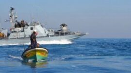 Angkatan Laut pendudukan menangkap 3 nelayan di lepas pantai Gaza

