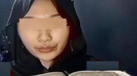 Begini Penampakan Wanita Viral Pegang Alquran Tanpa Busana, Polisi Sedang Mencari Pelakunya

