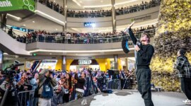 Bintang Besar, Toko Baru, Hadiah Uang Tunai

