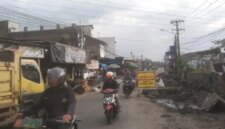 Cegah Kemacetan Pagi, Polsek Panongan Jaga Ketegasan dan Kendalikan Lalu Lintas di Pasar Korelet –