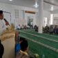 Wakil Bupati Pesisir Selatan Risnaldi Ibrahim saat memberikan sambutan dan membuka kegiatan Pelatihan Imam dan Guru Al Qur’an di Masjid Hidayatullah Jinang Kampung Pansur, Kecamatan Koto XI Tarusan, Sabtu (8/11/2025).