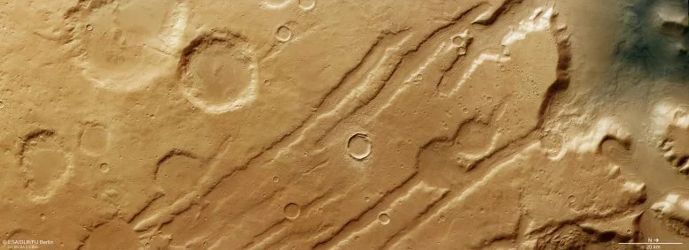 Ilmuwan Menemukan Pola Glasial Mengejutkan yang Tersembunyi di Mars

