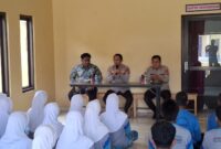 Kapolsek Cikande Polres Serang AKP Tatang Berikan Materi Kebugaran Jasmani dan Penyuluhan Kenakalan Remaja


